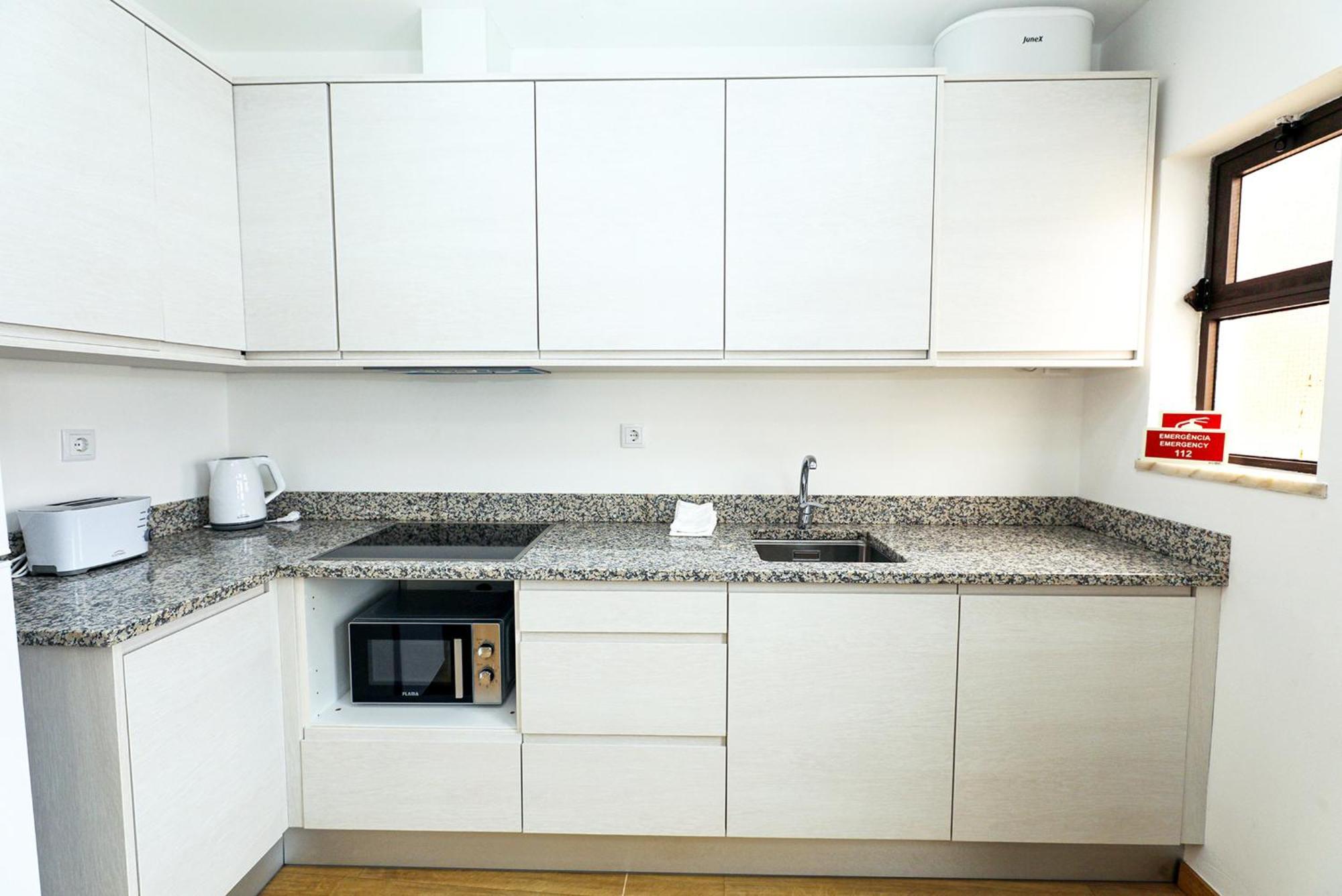 B87 - Windmill 2 Bed Apartment In Odiaxere Exterior photo
