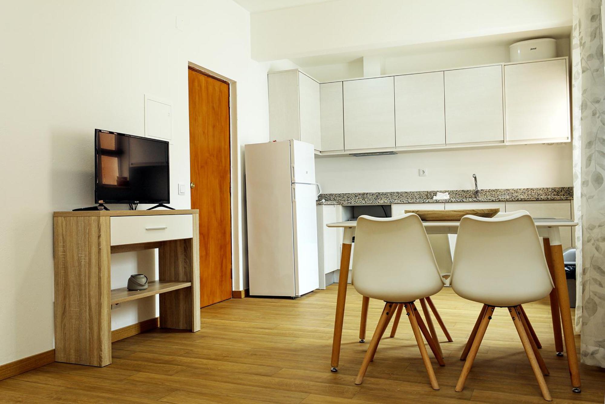 B87 - Windmill 2 Bed Apartment In Odiaxere Exterior photo